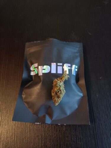 Click to view full screen Diamond Kush photo review