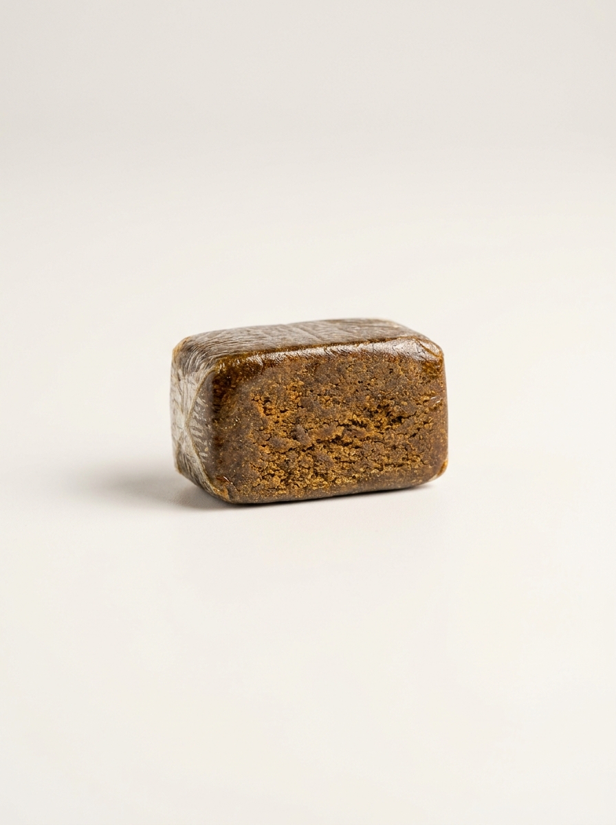 piatella hash — packshot produit sur fond uni clair, cadrage serré, ombre douce portée, aucun texte ni logo li