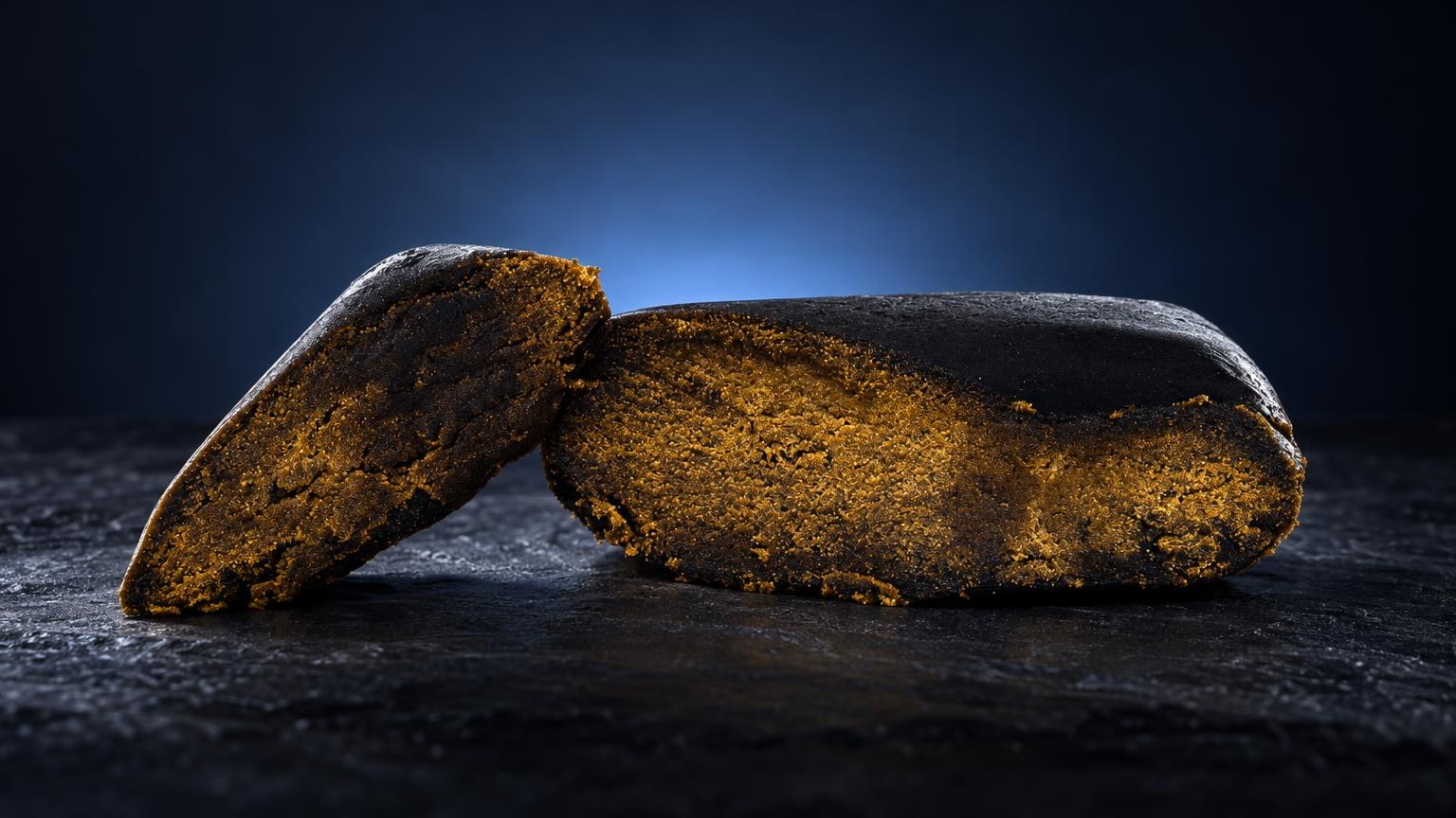 Bubble hash : résine Black Ice O Lator dans une composition de studio