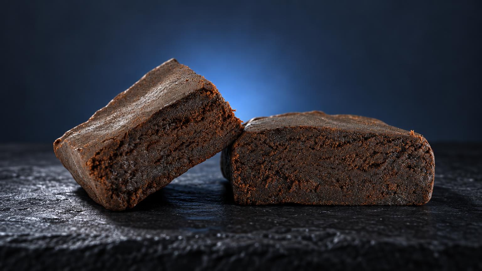 Curing hash : résine Kashmir Hash dans une composition de studio