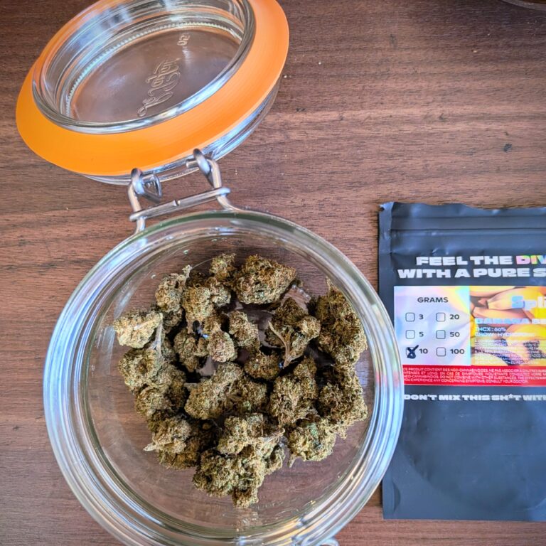 Click to view full screen Avis client Banana Berry avec photo - Spliff
