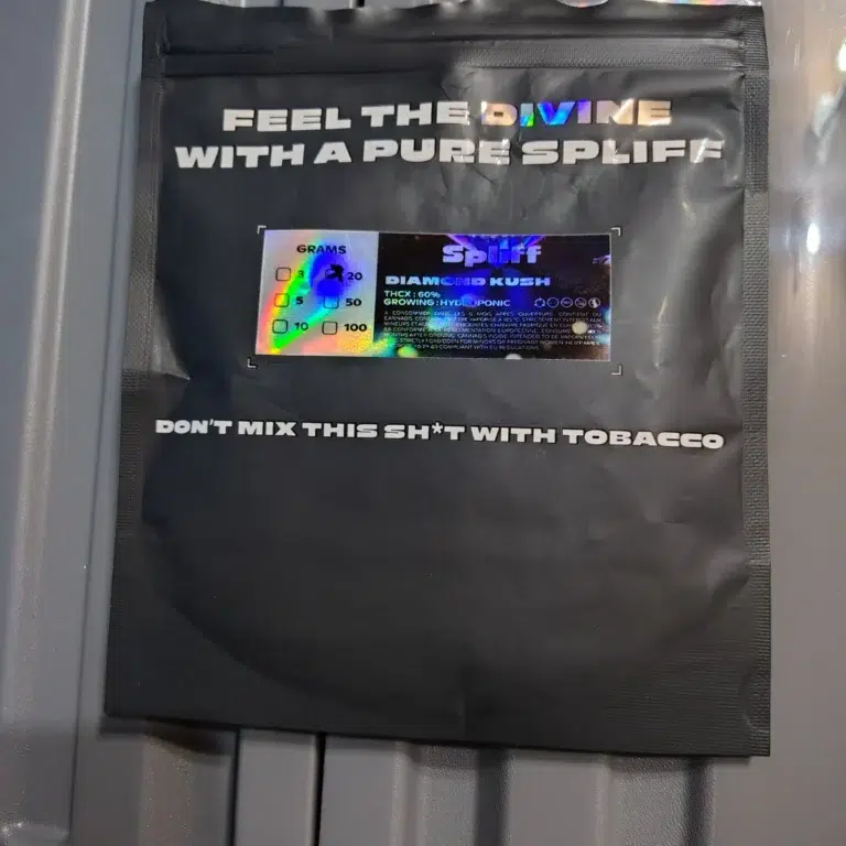 Click to view full screen Kundenbewertung Diamond Kush mit Foto - Spliff