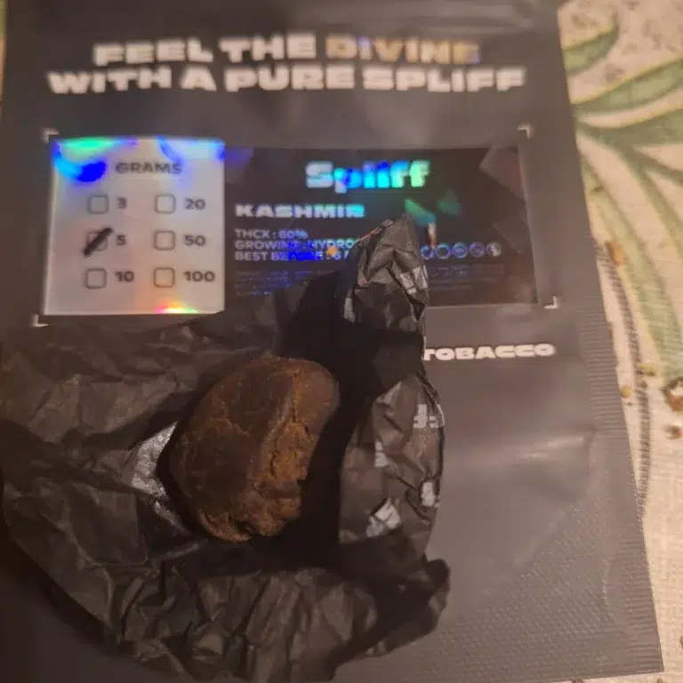 Click to view full screen Avis client Kashmir Hash avec photo - Spliff