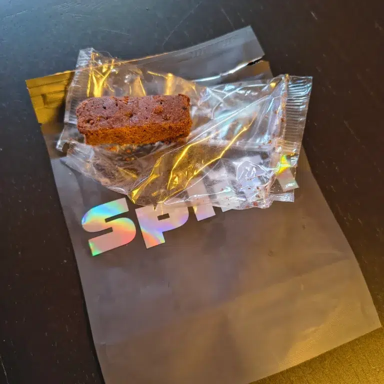 Click to view full screen Kundenbewertung Magic Brownie - Space Cake mit Foto - Spliff