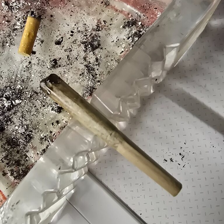 Click to view full screen Avis client Joint CBN pré-roulé - Superskunk avec photo - Spliff